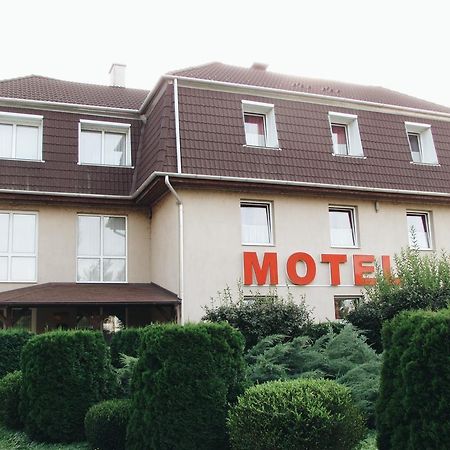 Székesfehérvár Panama Motel מראה חיצוני תמונה