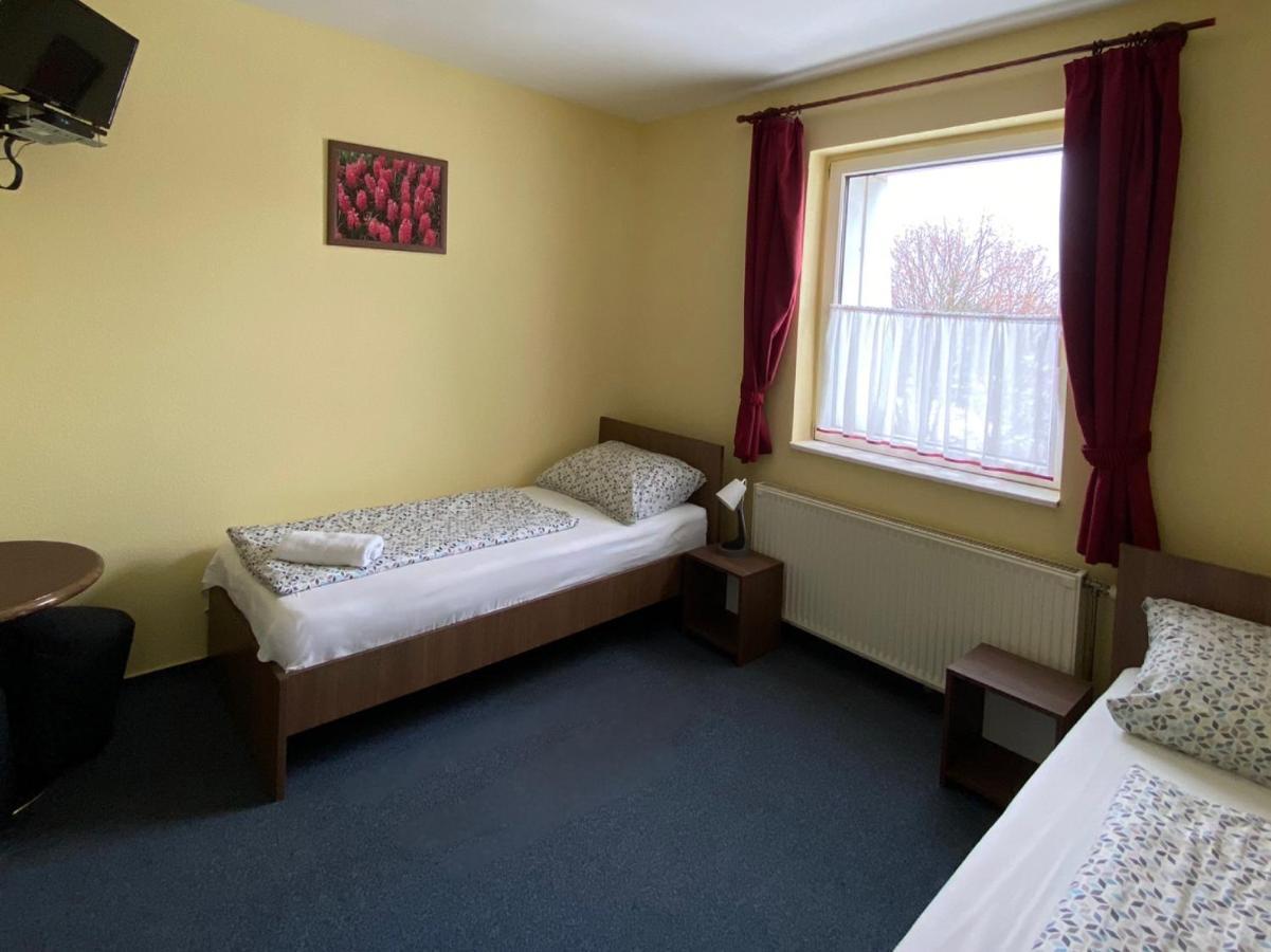 Székesfehérvár Panama Motel מראה חיצוני תמונה