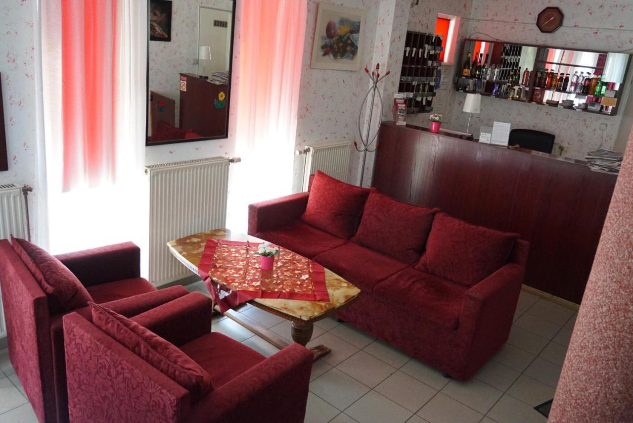 Székesfehérvár Panama Motel מראה חיצוני תמונה