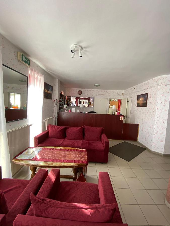 Székesfehérvár Panama Motel מראה חיצוני תמונה